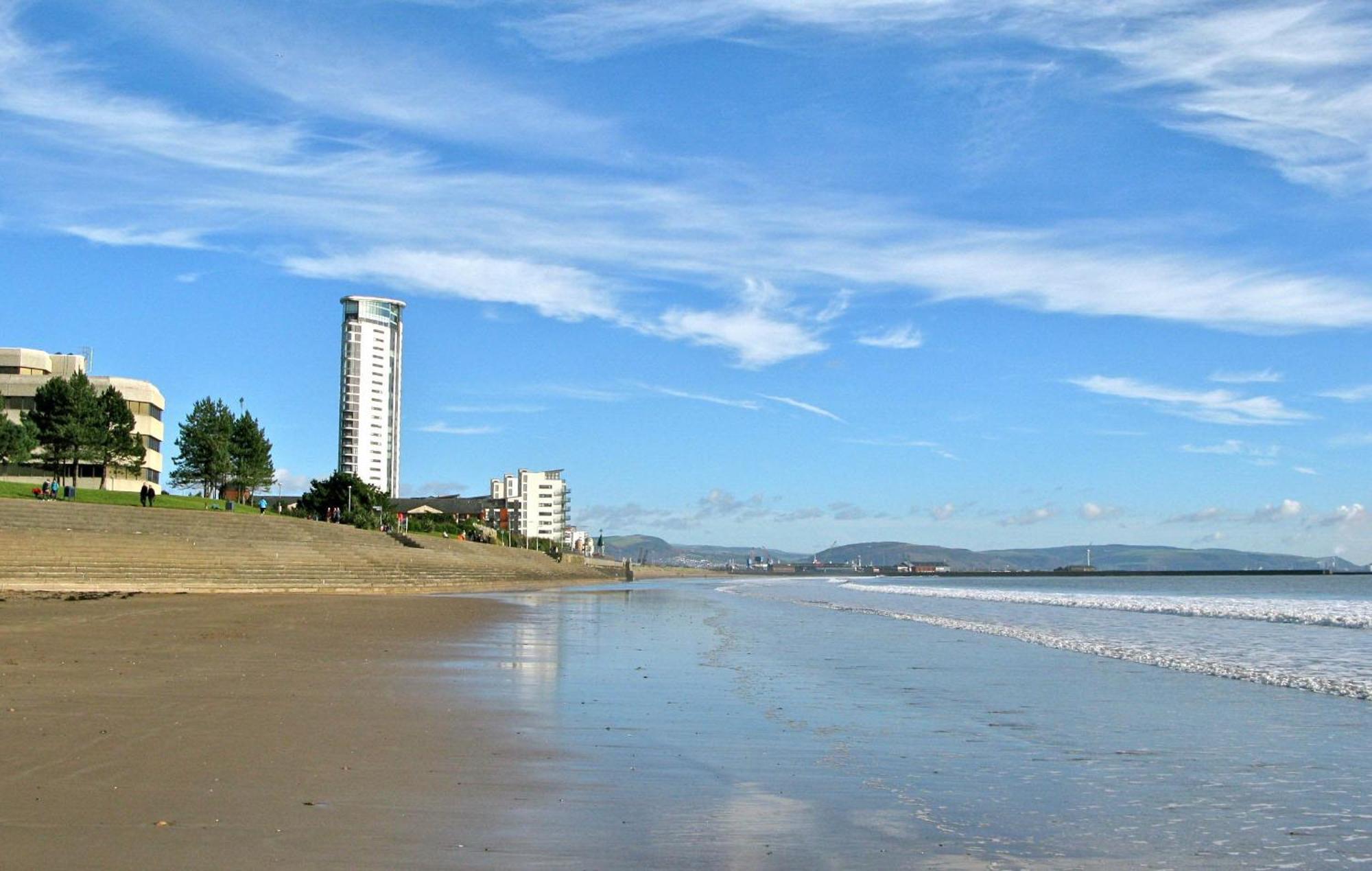 סוואנסי Water Front Apt Walk To The Beach & City Centre מראה חיצוני תמונה