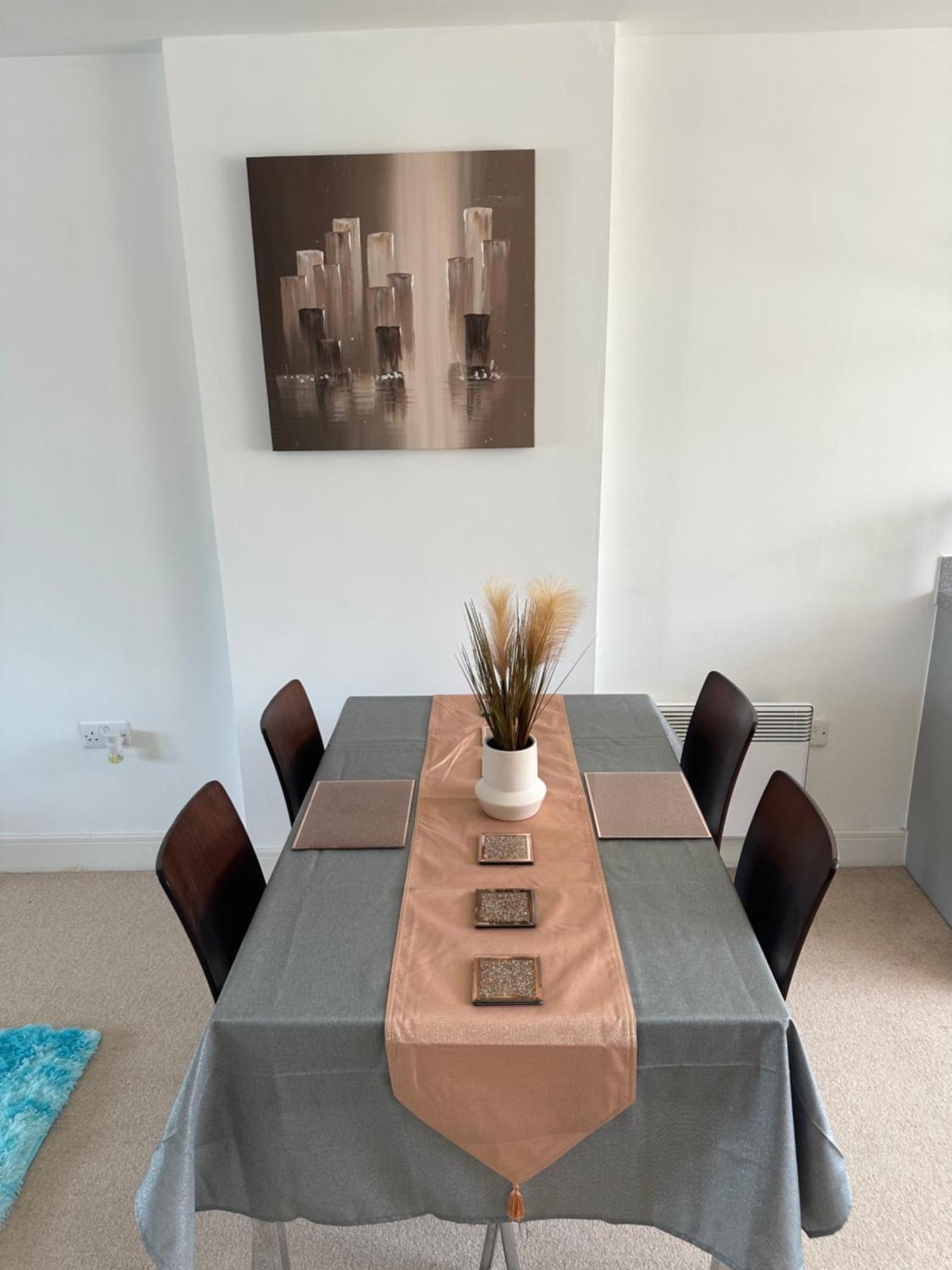 סוואנסי Water Front Apt Walk To The Beach & City Centre מראה חיצוני תמונה