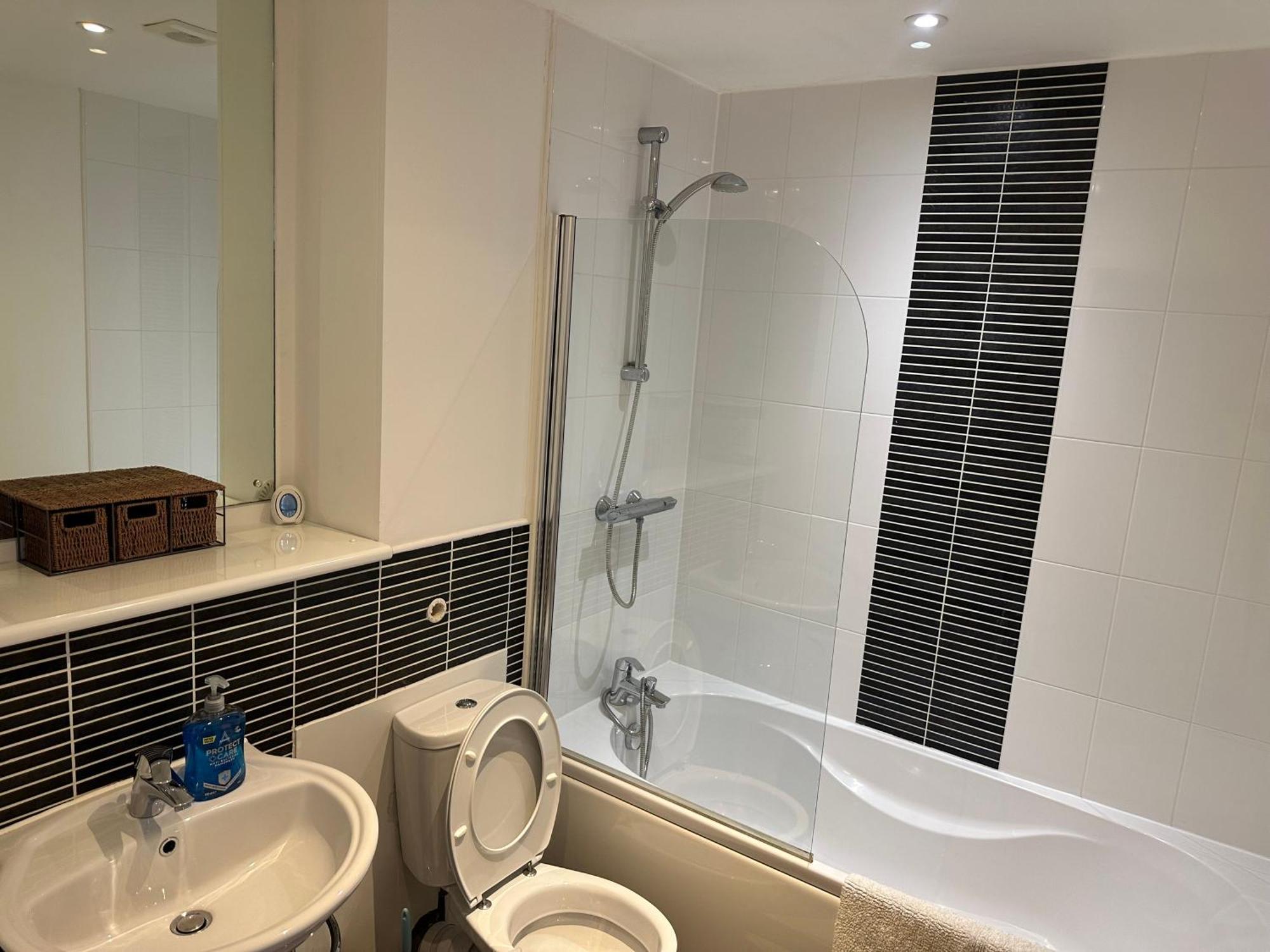 סוואנסי Water Front Apt Walk To The Beach & City Centre מראה חיצוני תמונה